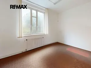Pronájem kanceláře, Pardubice, Bohdanečská, 186 m2
