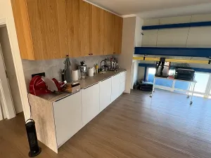 Pronájem výrobních prostor, Praha - Uhříněves, Přátelství, 1256 m2