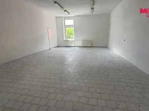 Pronájem kanceláře, Krnov - Pod Cvilínem, Chářovská, 348 m2