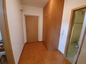 Pronájem bytu 1+kk, Jihlava, Poláčkova, 42 m2