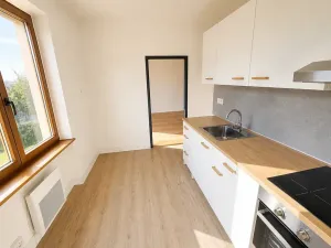 Prodej bytu 3+1, Průhonice, Školní, 60 m2