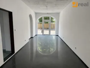 Pronájem obchodního prostoru, Liberec, Hanychovská, 47 m2