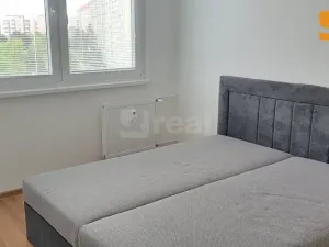 Pronájem bytu 3+1, Praha - Petrovice, Rezlerova, 73 m2