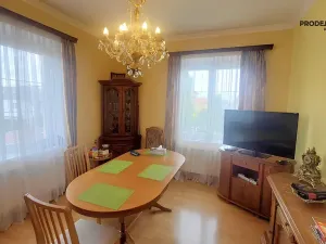 Prodej vily, Praha - Suchdol, 243 m2