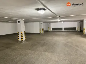 Prodej garážového stání, Ostrava, Poděbradova, 13 m2