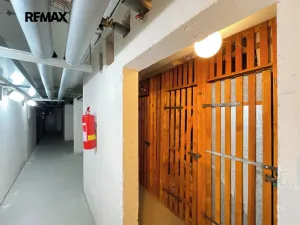 Prodej bytu 2+1, Praha - Hlubočepy, Lohniského, 45 m2