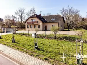 Prodej rodinného domu, Strančice, 259 m2