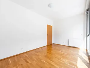 Pronájem bytu 2+kk, Praha - Karlín, U Mlýnského kanálu, 58 m2