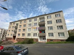 Prodej bytu 2+1, Louny, nám. Petra Obrovce, 65 m2