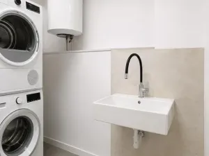 Pronájem obchodního prostoru, Louny, Pražská, 170 m2