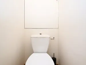 Pronájem bytu 3+1, Praha - Prosek, Veltruská, 60 m2