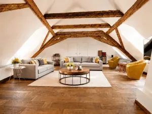 Prodej bytu 3+kk, Praha - Malá Strana, Malostranské náměstí, 117 m2