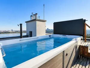 Pronájem bytu 5+kk, Praha - Smíchov, U Dívčích hradů, 202 m2