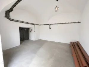 Pronájem skladu, Červené Pečky, Dr. Dvořáka, 605 m2