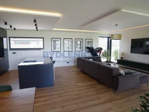 Prodej rodinného domu, Dynín, 219 m2