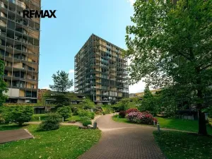 Prodej bytu 1+kk, Praha - Žižkov, Ke kapslovně, 38 m2
