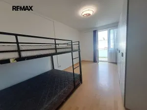 Pronájem bytu 2+1, Praha - Běchovice, Českobrodská, 77 m2