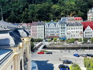 Prodej bytu 2+1, Karlovy Vary, Divadelní náměstí, 90 m2