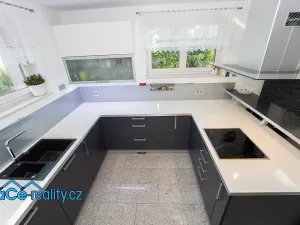 Prodej rodinného domu, Mikulovice, Dlouhá, 200 m2