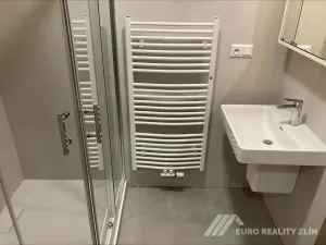 Pronájem bytu 1+kk, Zlín, Ševcovská, 33 m2