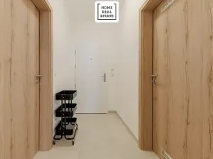 Pronájem bytu 1+kk, Praha - Strašnice, Zvěřinova, 48 m2