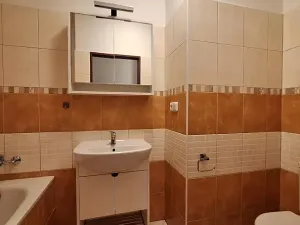 Pronájem bytu 1+kk, Praha - Strašnice, Černokostelecká, 33 m2