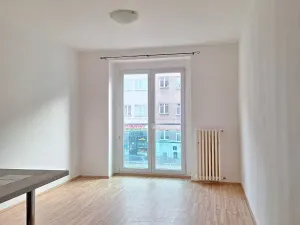Pronájem bytu 2+kk, Praha - Strašnice, Černokostelecká, 47 m2