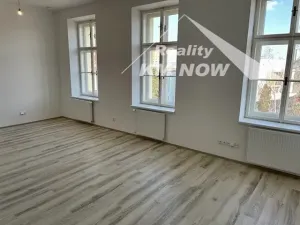 Pronájem bytu 2+kk, Kroměříž, Tovačovského, 65 m2