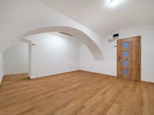 Pronájem obchodního prostoru, Plzeň, Dvorní, 127 m2