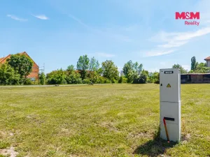 Prodej pozemku pro bydlení, Dvory - Veleliby, 619 m2