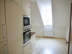 Pronájem bytu 3+1, Karlovy Vary, Moskevská, 80 m2