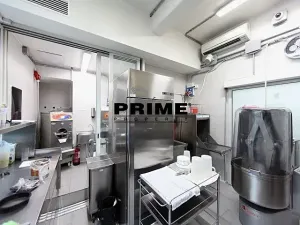 Pronájem obchodního prostoru, Praha - Vinohrady, Italská, 225 m2
