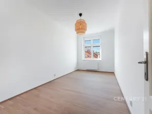 Pronájem bytu 2+1, Praha - Nusle, Čestmírova, 52 m2