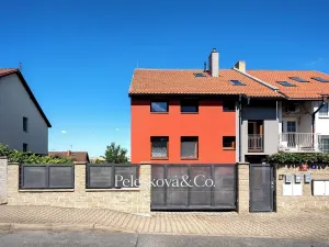 Prodej vícegeneračního domu, Praha - Štěrboholy, Pod areálem, 333 m2