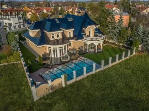 Prodej rodinného domu, Praha - Dolní Měcholupy, U přejezdu, 359 m2