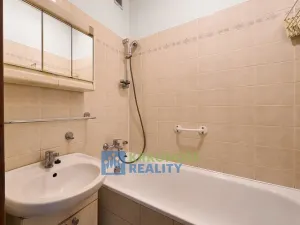 Prodej bytu 3+1, Trutnov - Kryblice, Vítězslava Nezvala, 66 m2
