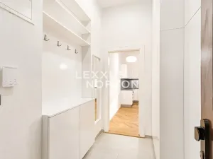 Pronájem bytu 2+kk, Praha - Nové Město, Na Poříčí, 60 m2