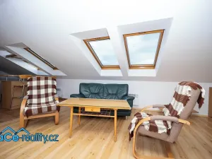 Pronájem bytu 2+kk, Hradec Králové, Ke Splavu, 70 m2