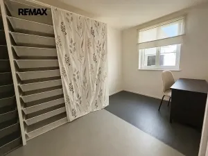 Pronájem bytu 3+kk, Praha - Klánovice, Divecká, 88 m2