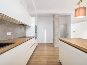 Pronájem bytu 3+kk, Hluboká nad Vltavou, U Parku, 82 m2