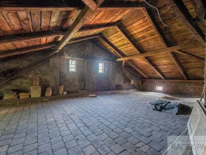 Prodej rodinného domu, Dobrovice, Palackého náměstí, 218 m2