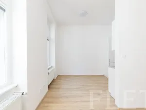 Pronájem bytu 1+kk, Praha - Libeň, Františka Kadlece, 33 m2