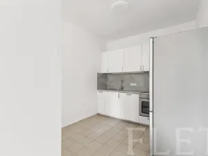 Pronájem bytu 3+1, Praha - Holešovice, Kamenická, 80 m2