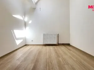Pronájem bytu 2+kk, Olomouc, Švédská, 80 m2