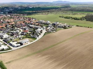 Prodej pozemku pro bydlení, Hrušovany u Brna, Pod Střediskem, 820 m2