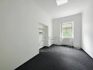 Pronájem kanceláře, České Budějovice, Kanovnická, 210 m2