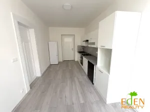 Pronájem bytu 2+1, Plzeň, Dobrovského, 80 m2
