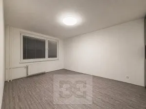 Pronájem bytu 1+kk, Praha - Háje, Matúškova, 31 m2