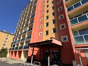 Pronájem bytu 1+kk, Liberec, Nad Školou, 34 m2