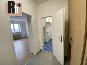 Pronájem bytu 1+kk, Ostrava, Porubská, 32 m2